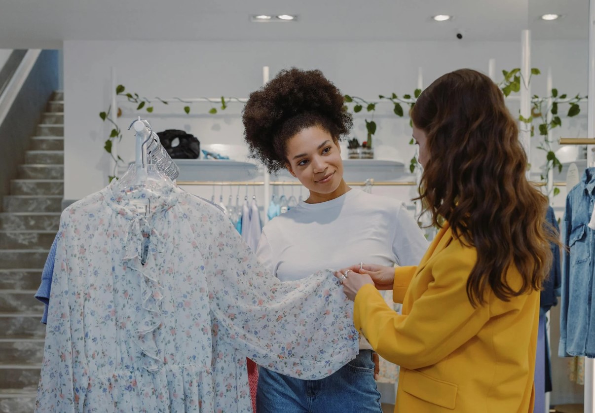 How Much You Can Earn From Clothing Business in the UK