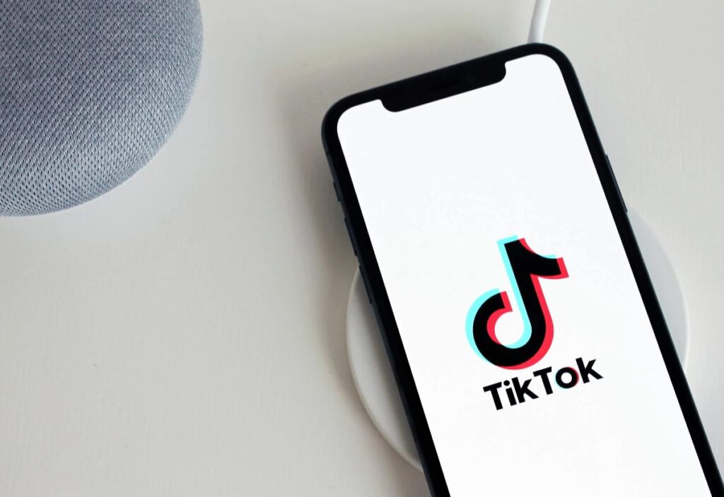 How to Access SaveTT Safely to Download TikTok Videos